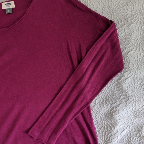 Old Navy Lightweight Sweater - Picture 2 of 3